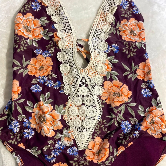 Kona Sol Sexy one Piece swimsuit - Picture 3 of 7